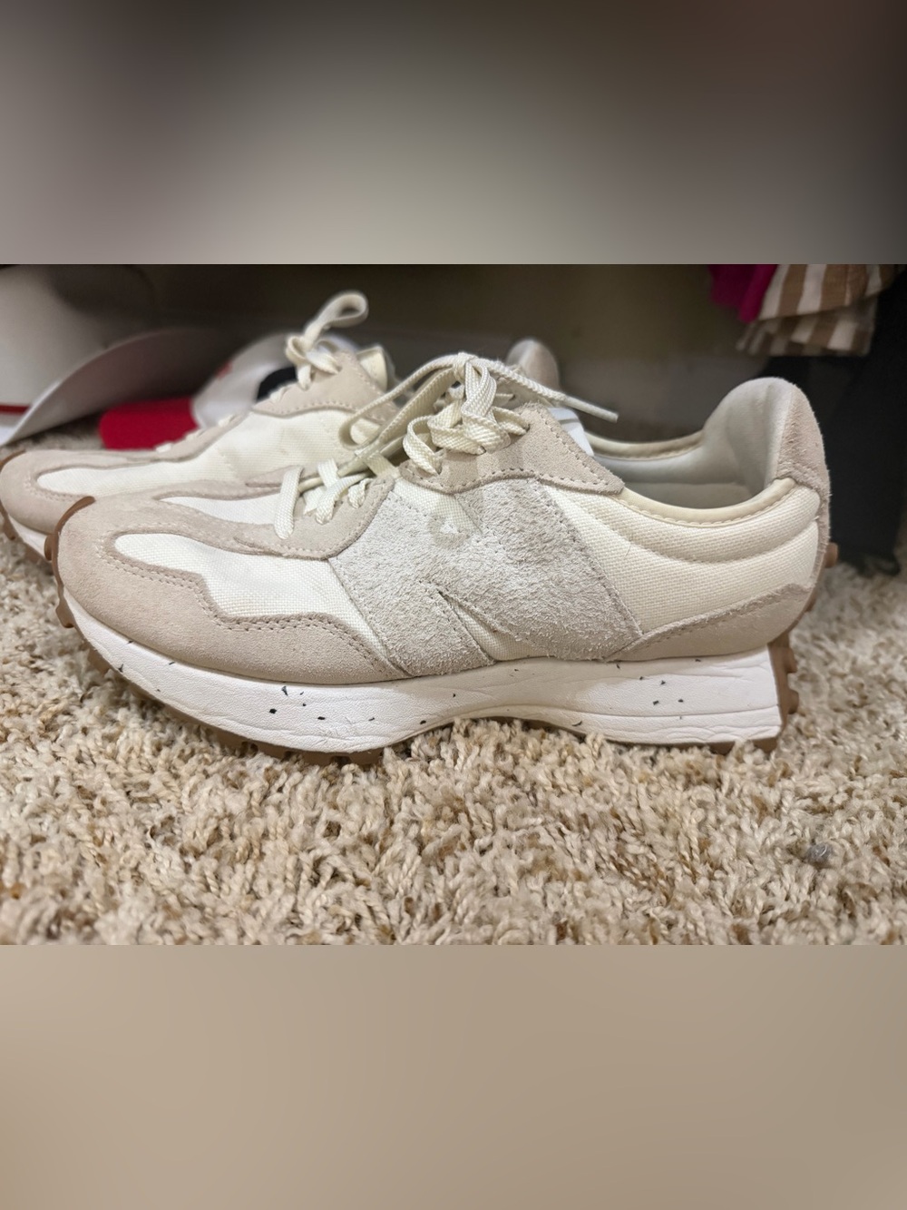 New Balance327’s Women's Beige/Tan Athletic Sneakers
